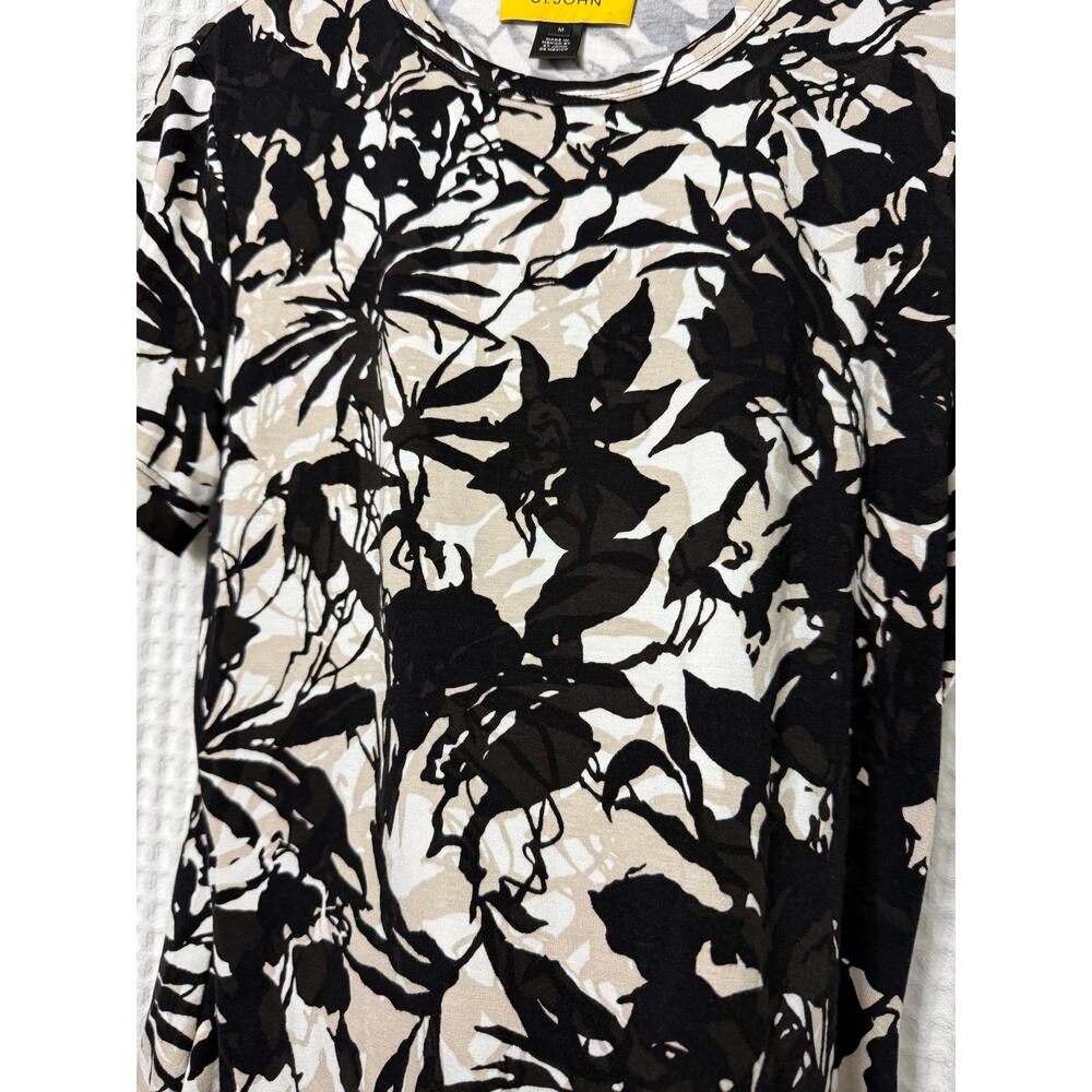 St. John Black White Tan Floral Short Sleeve Top Sz Med - Picture 3 of 7
